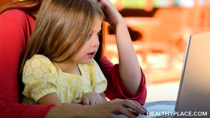 Het kan verleidelijk zijn om uw kind online een leerstoornisentest te laten doen. Ontdek of ze werken en leer meer over het beoordelingsproces van de leerstoornis.