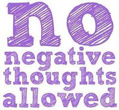 Houden negatieve gedachten je van geluk af? Het is mogelijk om die negatieve gedachten om te zetten in positieve self-talk. Leer hoe met dit voorbeeld. 